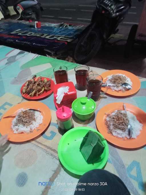 Angkringan Sego Kucing & Sego Megono 2