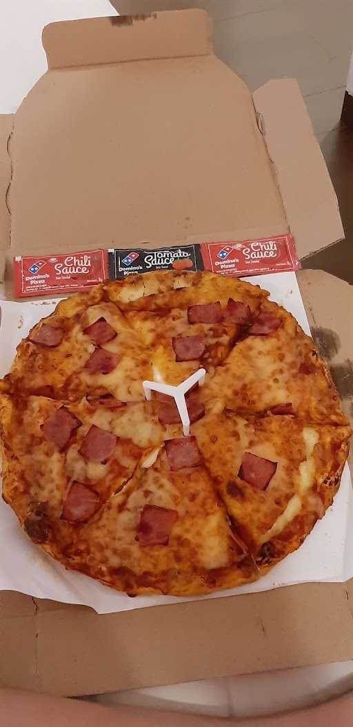 Domino'S Pizza 4