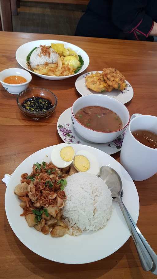 Kedai Nyonya Lestari 9