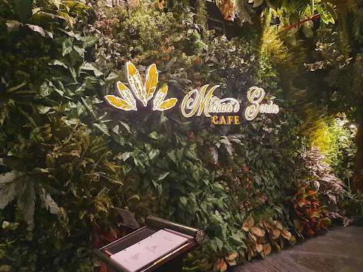 Michael'S Garden Cafe 1