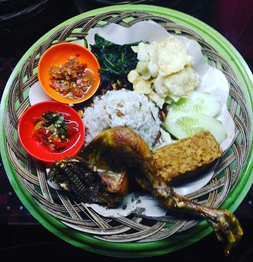 Pecel Lele Sambel Macan Teteh Lia 1