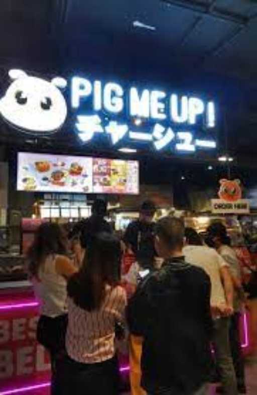 Pig Me Up! Lippo Mall Puri 1