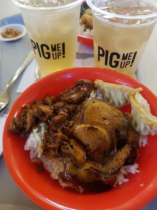 Pig Me Up! Lippo Mall Puri 5