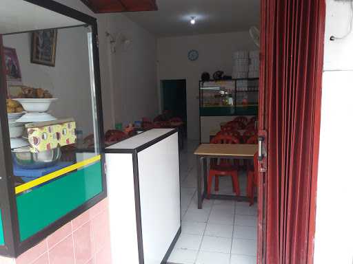 Rumah Makan Karunia Jaya 9