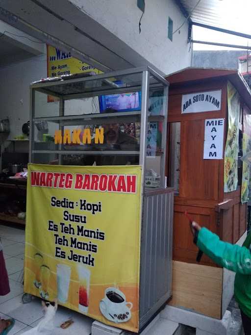 Warung Makan Sunda Embay Kumis 4