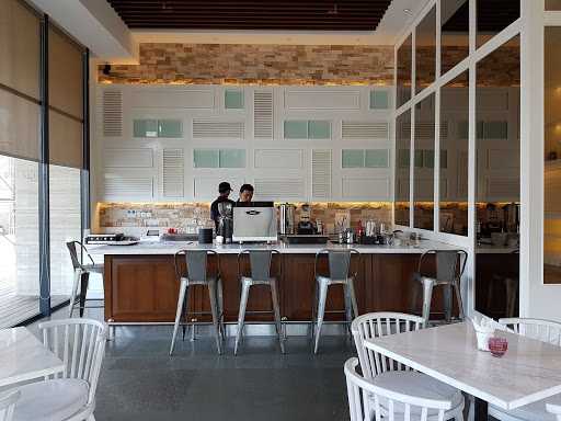 Wyl'S Kitchen At Veranda Serviced Residence Puri 7