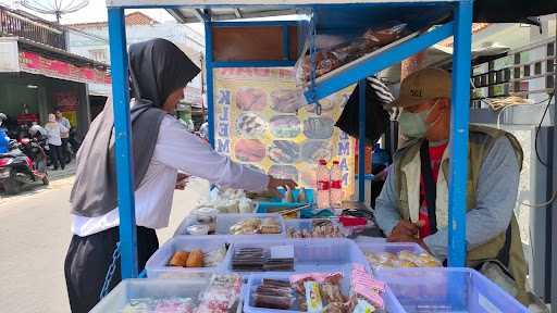 Aneka Jajanan Pagi Umkm Ump 5