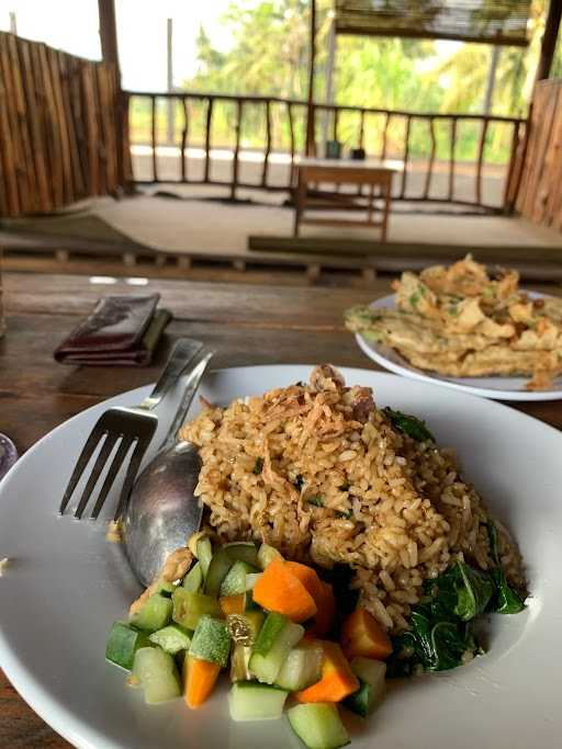 Saung Lingga Sari 8