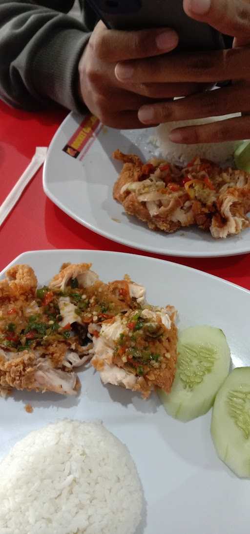 Rocket Chicken Kemranjen 10