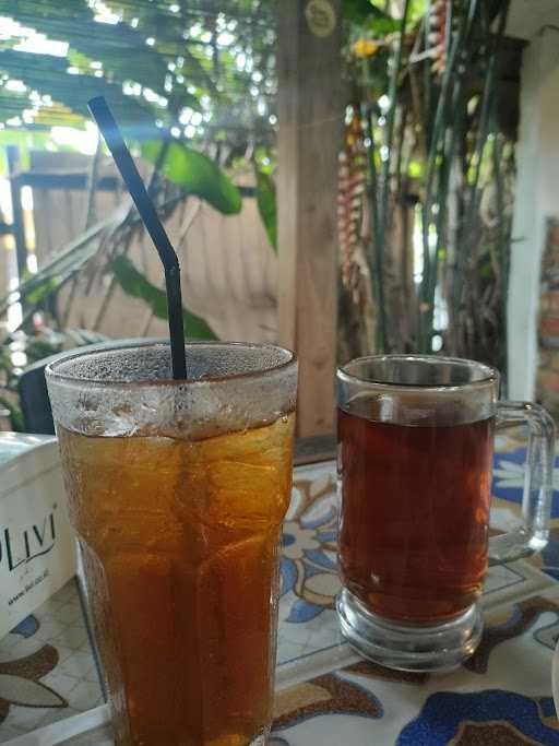 Kopi Darat Garden Cafe 5