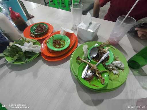 Pecel Lele & Seafood Mas Yanto 89 1, Sekip Tengah 9