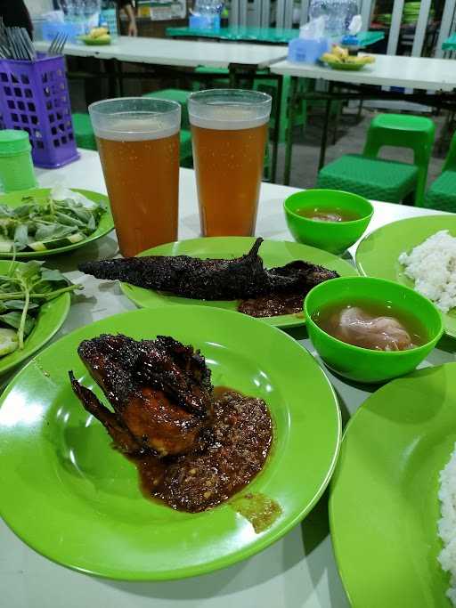 Pecel Lele & Seafood Mas Yanto 89 1, Sekip Tengah 5