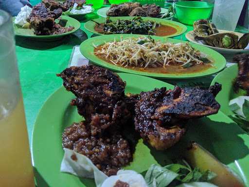 Seafood & Pecel Lele Bu Sri 1