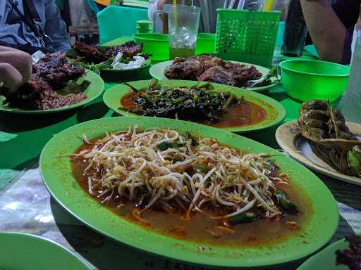 Seafood & Pecel Lele Bu Sri 4