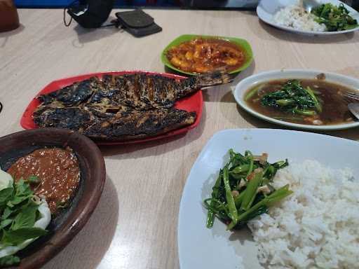 Ikan Bakar Mm 7