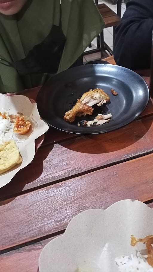 Ayam Goreng Nelongso Kepanjen 3