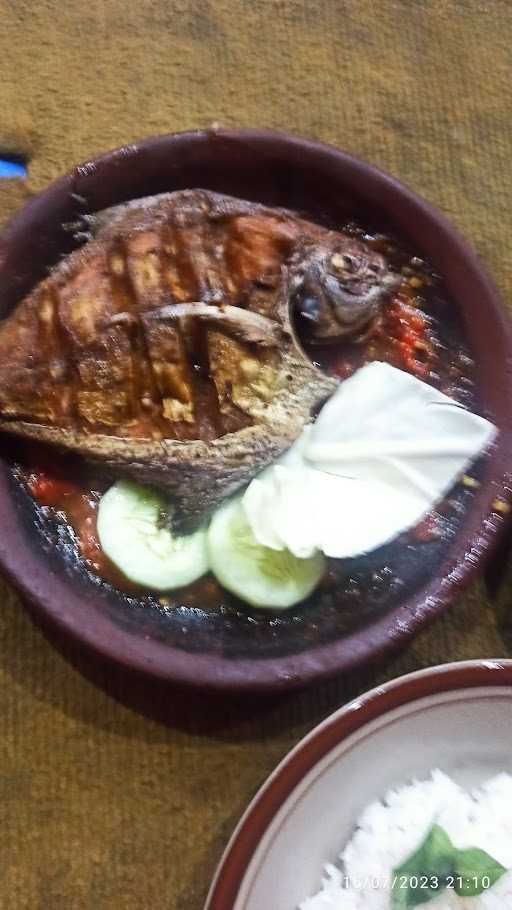 Bebek Goreng Mbak Lik Kepanjen 5