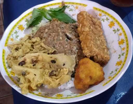 Nasi Pecel Pak Dipo Tulungagung 2