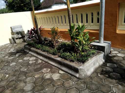 Rumah Santai Jenggolo 5