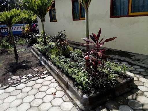 Rumah Santai Jenggolo 3