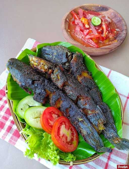 Spesial Ikan Bakar Cak Lum 10