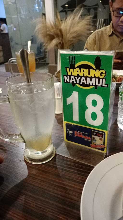 Warung Nayamul 6