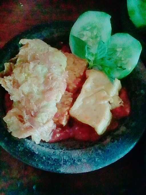 Warung Rujak Cingur Khas Malang Jatim Kak Rosa 1