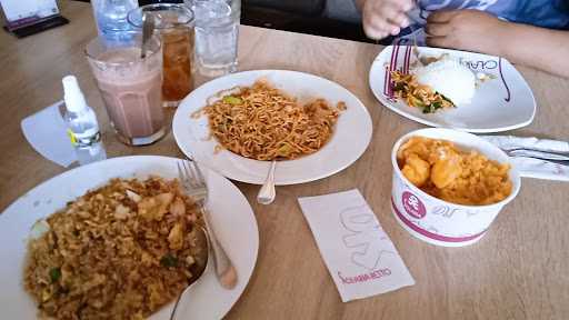 Solaria - Lulu Hypermart & Departement Store - Plaza Taman 7