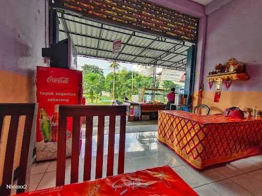 Warung Babi Guling Buk Pradnya 8