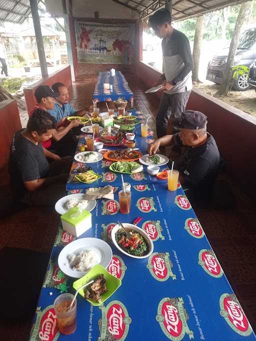 Rumah Makan Alang Alang 6