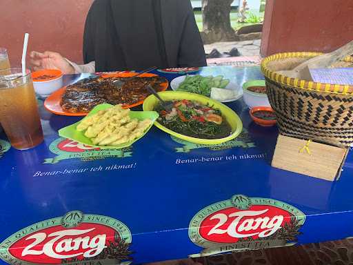 Rumah Makan Alang Alang 4