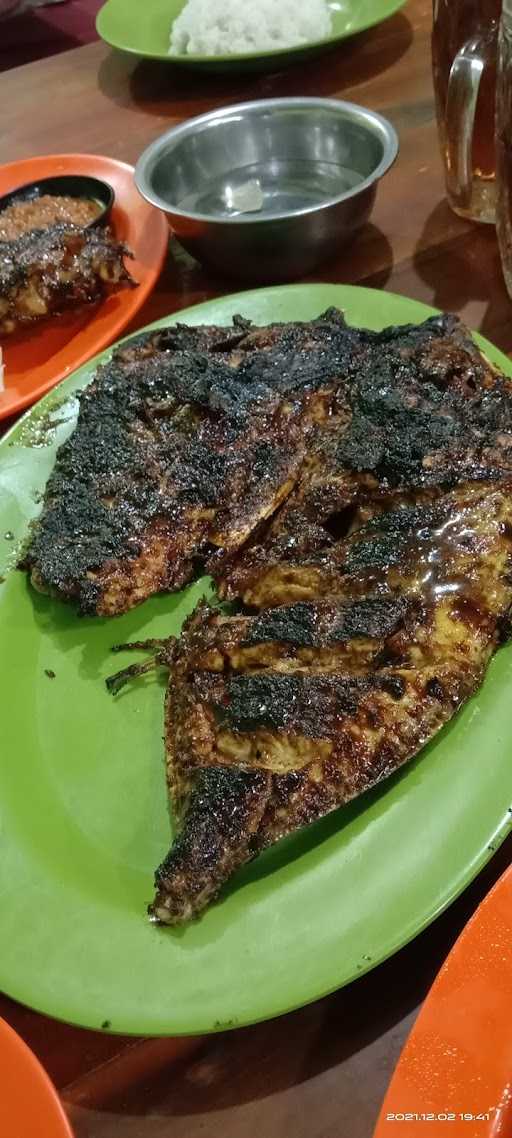 Salma Ikan Bakar/Seafood 9