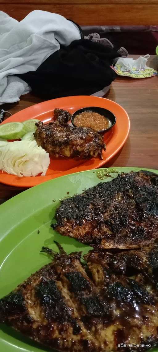 Salma Ikan Bakar/Seafood 8