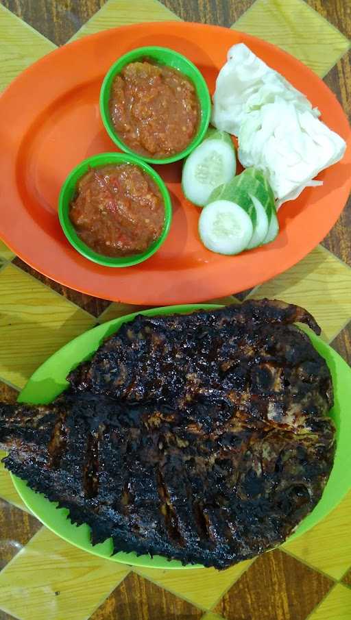 Salma Ikan Bakar/Seafood 3