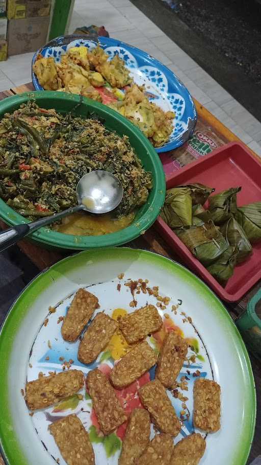 Warung Barokah Ibu Turah 1