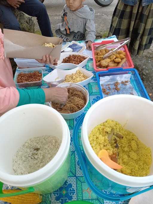 Nasi Kuning Nasi Uduk Ibu Chati 1