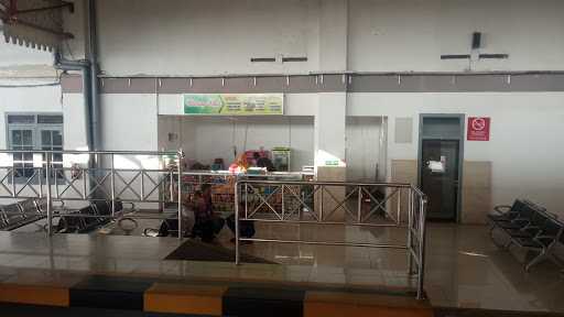 Warung Pojok Stasiun 2