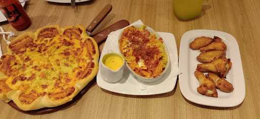 Pizza Hut Restoran - Pemuda Cirebon 1