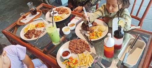 Steak Industry Cirebon 4