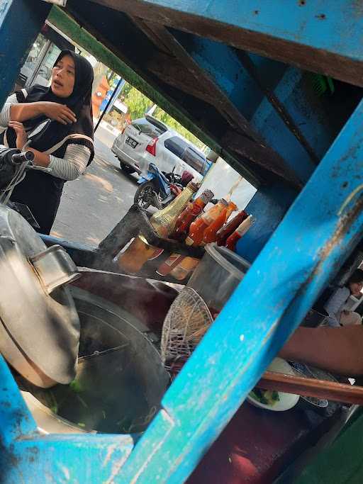 Warung Mi Ayam Jalu 4