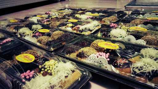 Aqila Cake N Bakery 1