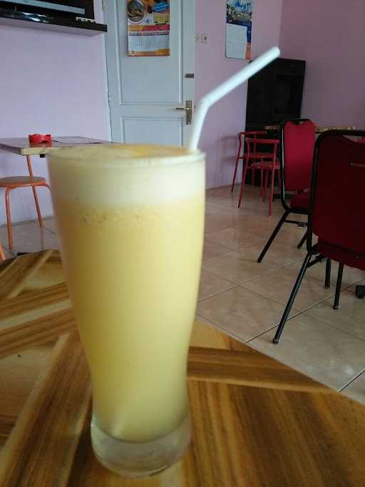 Cafe Jus Buah Ayu 3