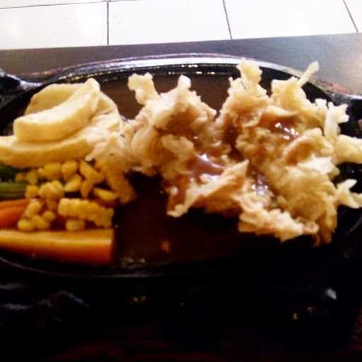 Steak Roso & Delicious Chicken Ketanggungan 5