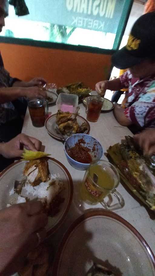 Warung Makan Bu Sri 3