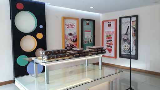 Outlet Amanda Brownies - Antapani Bandung 9