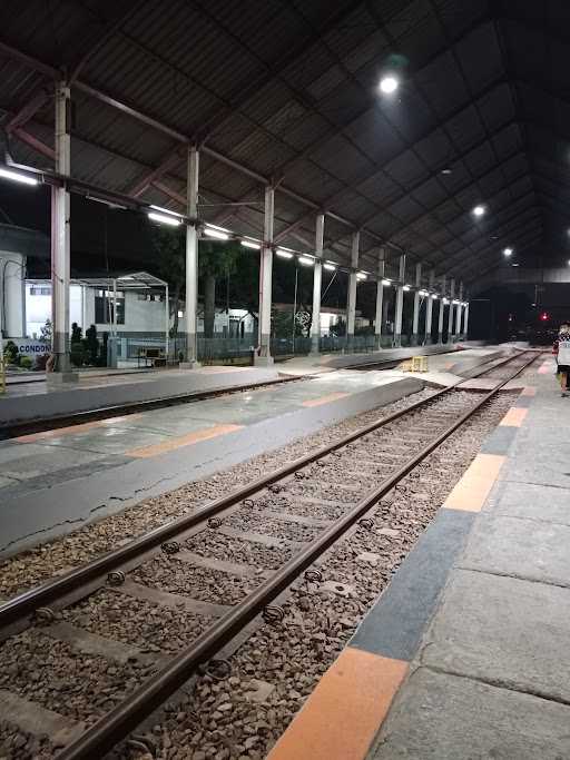 Bolu Susu Lembang Stasiun Kiaracondong - Oleh Oleh Khas Bandung 7