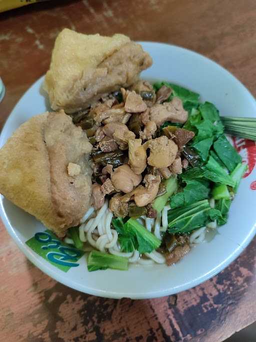 Mie Baso Lotus 1