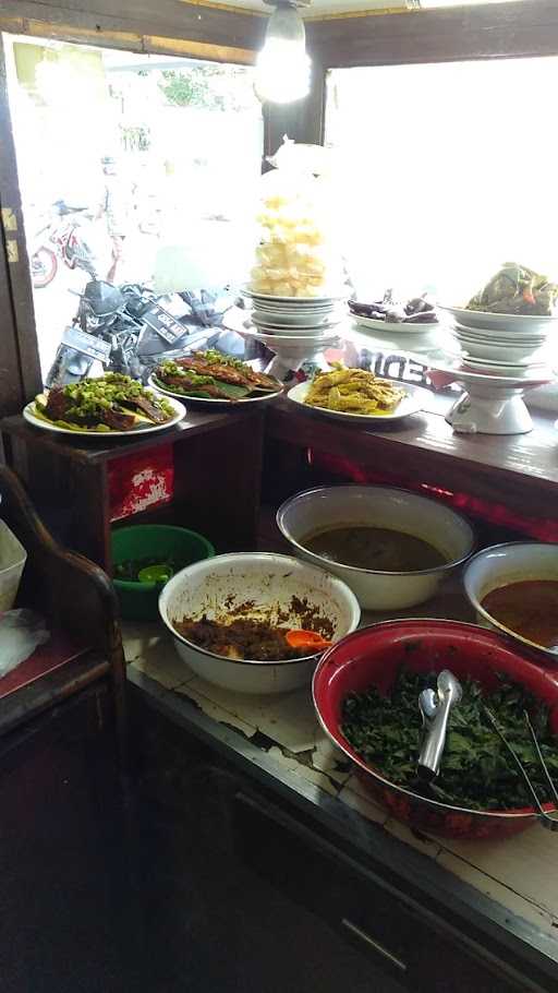 Ruman Makan Dewi Minang 5