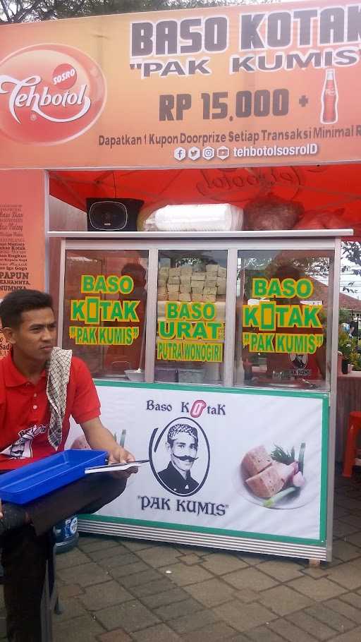 Lesehan Baso Kotak Pak Kumis 3