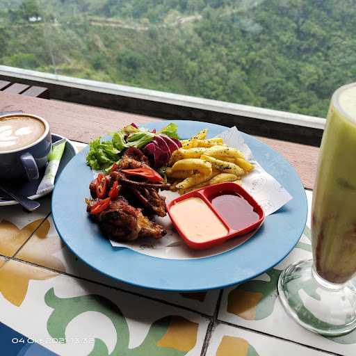 Grand Puncak Sari Restaurant 7